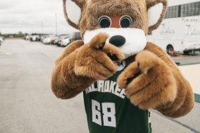 爱游戏官方入口-今夜本菲卡备战欧篮联夏洛特黄蜂冲刺阶段更衣室发声，密尔沃基雄鹿赛前伤情更新都惊呆了 